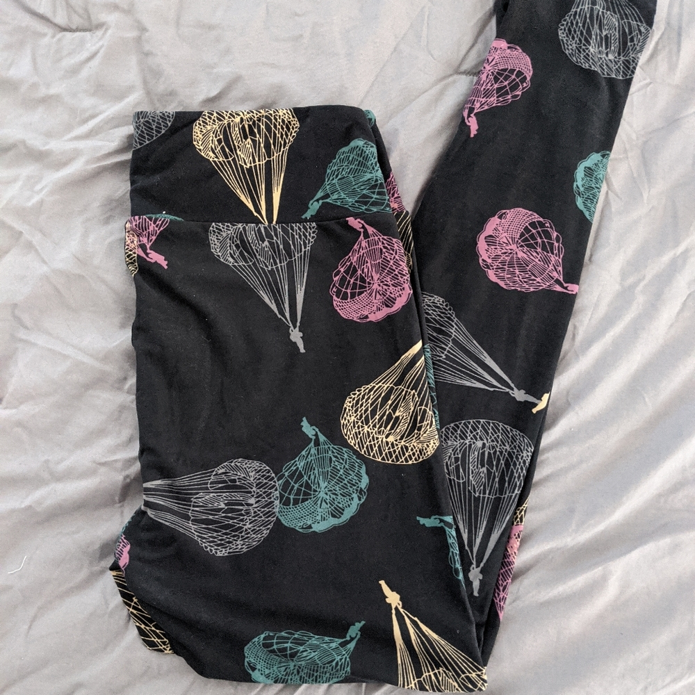 LuLaRoe Leggings Tall and Curvy